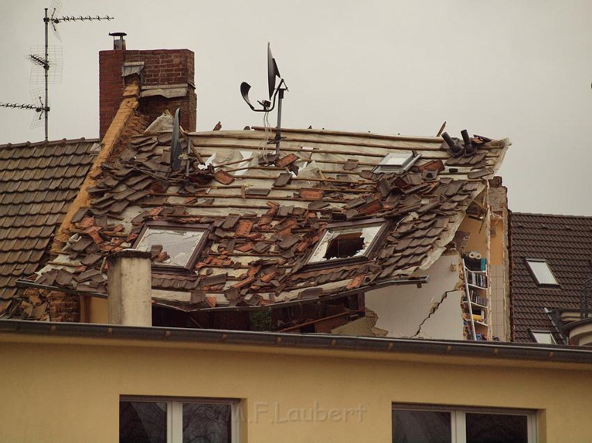 Hausexplosion Bruehl bei Koeln Pingsdorferstr P473.JPG